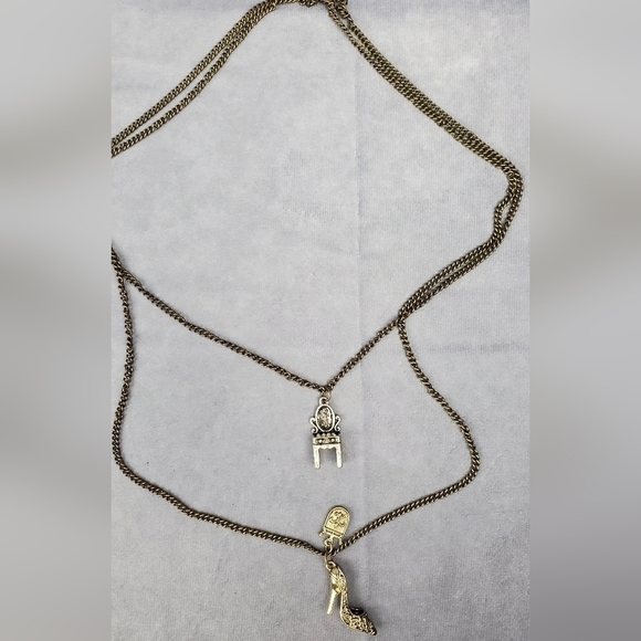 Vintage bunch of Gold Tone Earrings& Necklace - Picture 8 of 8